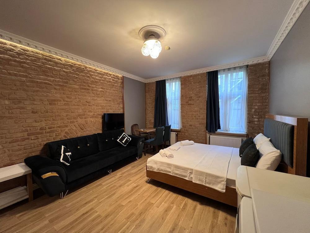 Pera Nova House Room Type - Standard Double Room Pera Nova House Room Type - Standard Double Room