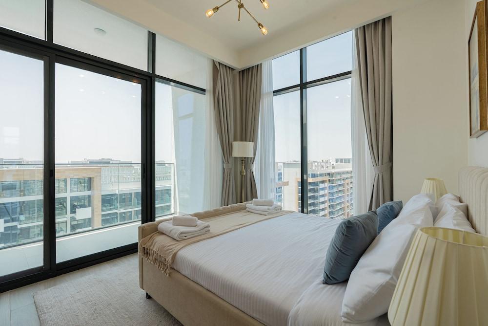 Azizi Riviera Residences - Meydan Room Type - Deluxe Apartment, Balcony, City View