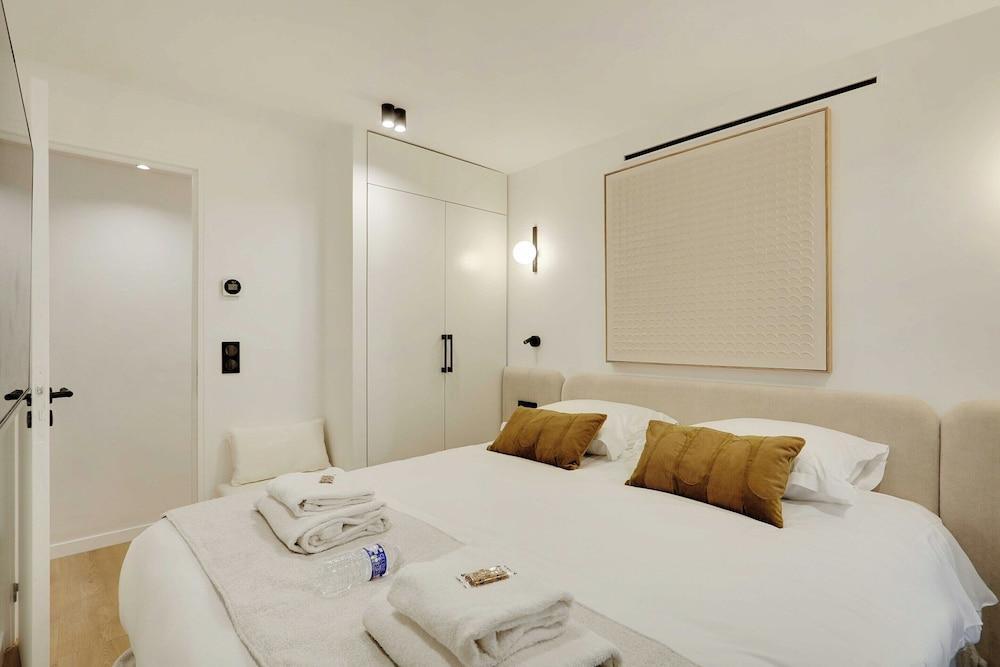 Stunning Apartment -2br/6p- Grand Rex - Tap to explore photos