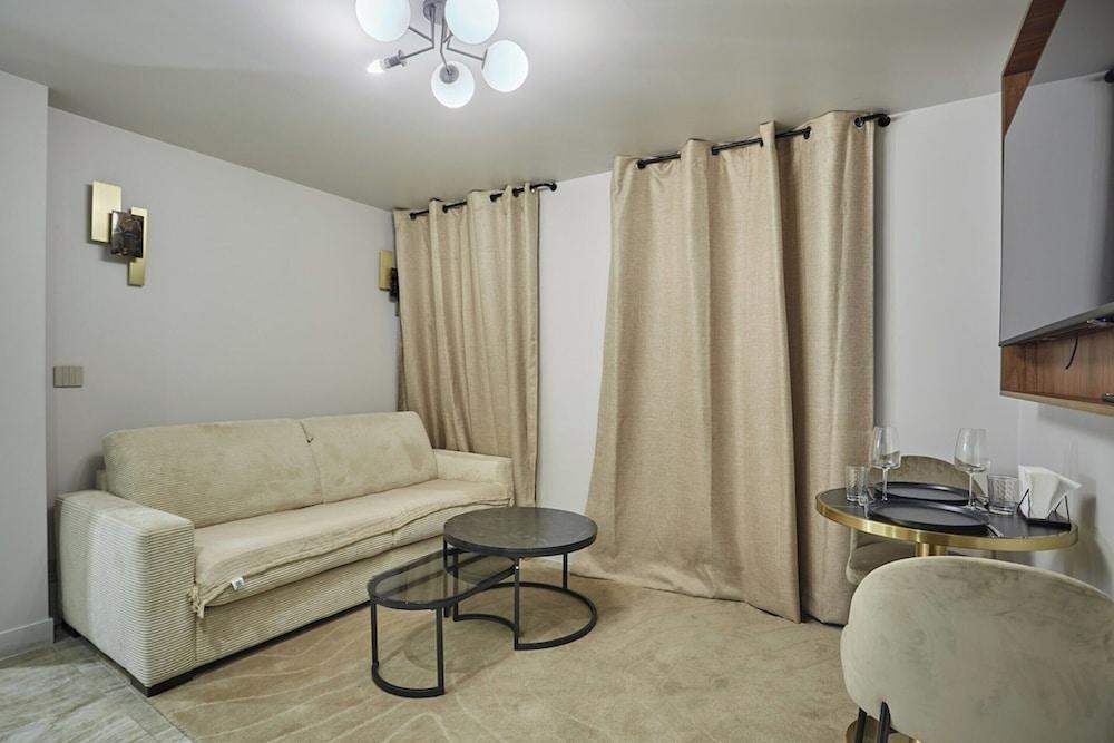 Charming A/C Flat - Center of Paris - Le Marais - Tap to explore photos