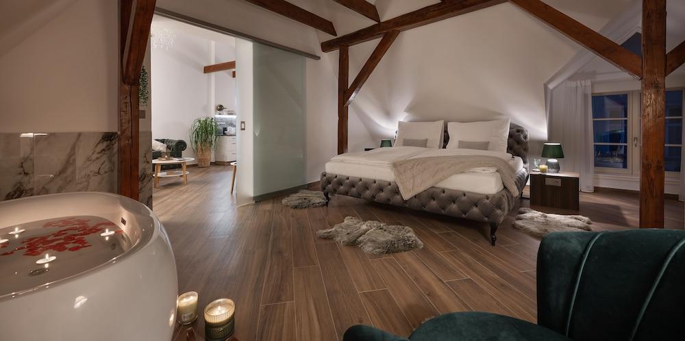 Kaiserstein Palace Apartments Room Type - Family Apartment, 2 Bedrooms, Non Smoking