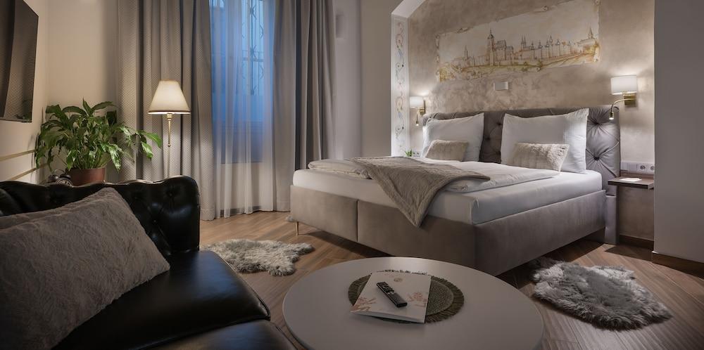 Kaiserstein Palace Apartments Room Type - Classic Apartment
