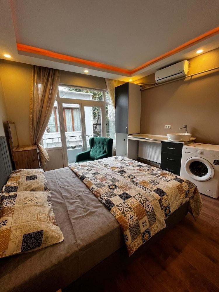 White Lotus Suites Room Type - Basic Double Room, 1 Double Bed, Non Smoking, Balcony White Lotus Suites Room Type - Basic Double Room, 1 Double Bed, Non Smoking, Balcony