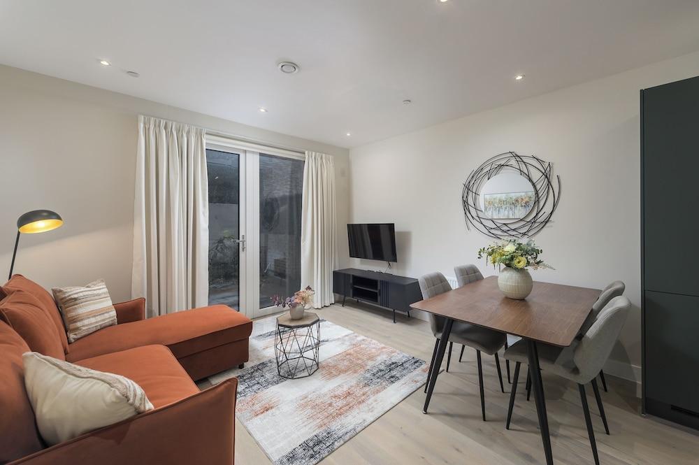 VESTO Tower Bridge Room Type - Standard Apartment VESTO Tower Bridge Room Type - Standard Apartment