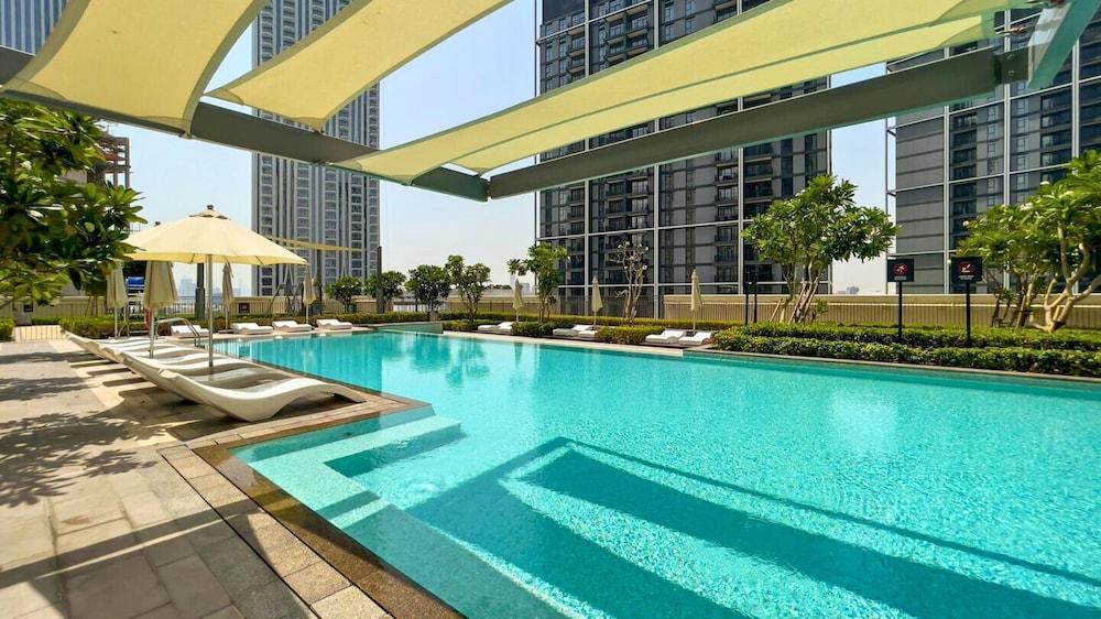 Creek Rise Residences - Creek Harbour - Tap to explore photos