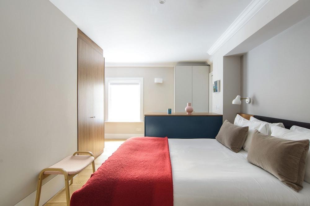 Native Bank Room Type - Premium Studio