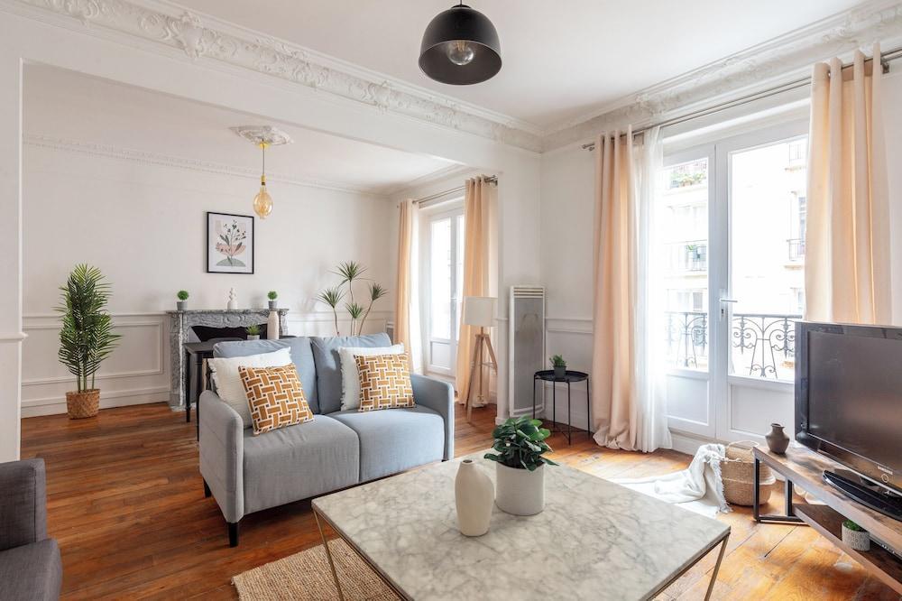 Appartement Prestige dans le 16 - Tap to explore photos