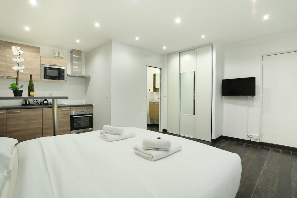 Charming Studio District Le Marais Center of Paris