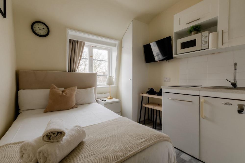 The Savers Hotel by PLI Room Type - Apartment, Private Bathroom (2)