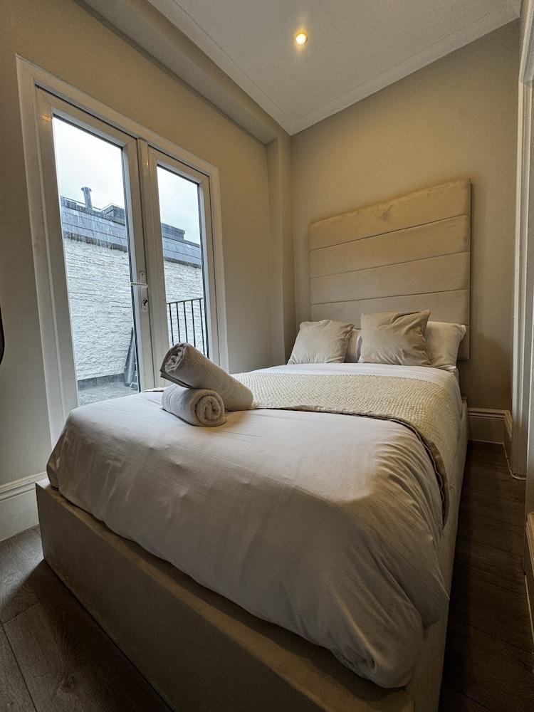 The Savers Hotel by PLI Room Type - Basic Studio, Ensuite