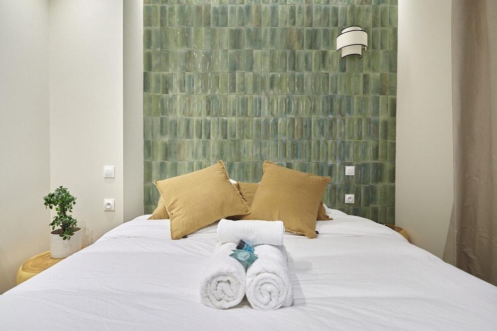 Charming Apartment Le Marais Center of Paris - Tap to explore photos