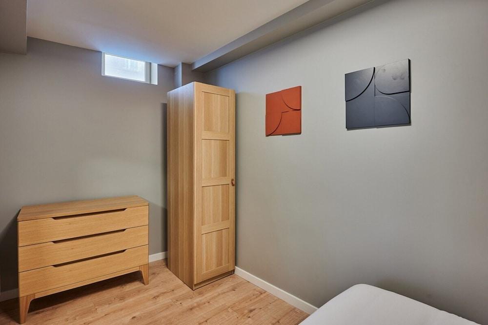Very Charming Apartement Louvre Palais Royal - Tap to explore photos