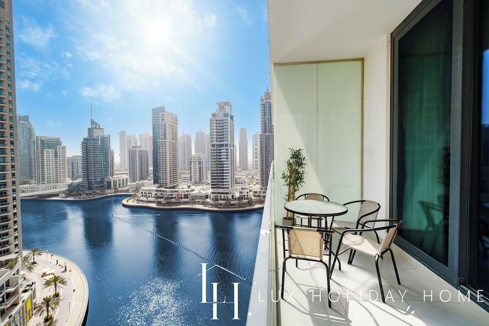 LUX Contemporary Suite Marina View 6