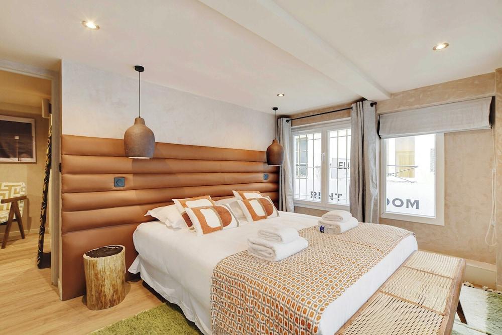 Elegance and Refinement for 10 - Montorgueil - Tap to explore photos