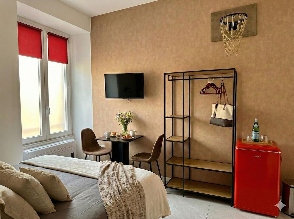 Vatican City Deluxe Room Type - Deluxe Studio, Kitchenette