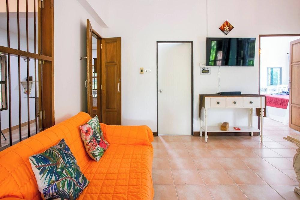 Villa With Private Pool and Mountain Views - Tap to explore photos