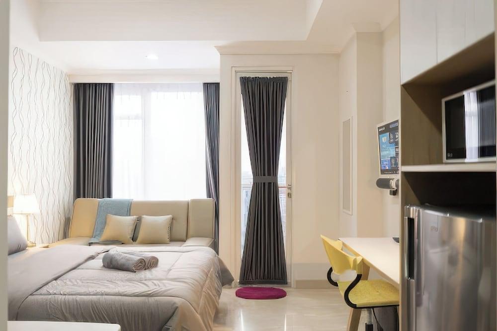 Genius Jakarta - Menteng Park Luxury Apt Room Type - Superior Studio, 1 Queen Bed, Kitchen, City View