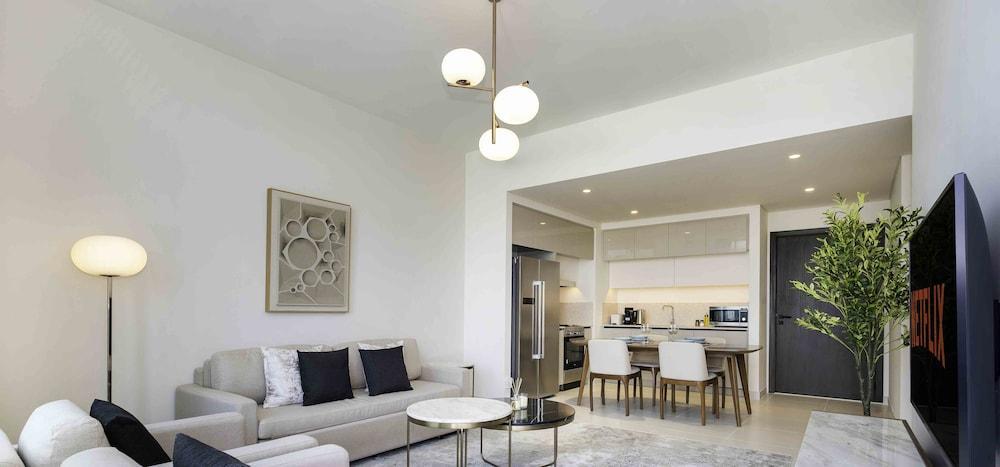 LUX The Marina Vista Beachfront Suite 2 - Tap to explore photos