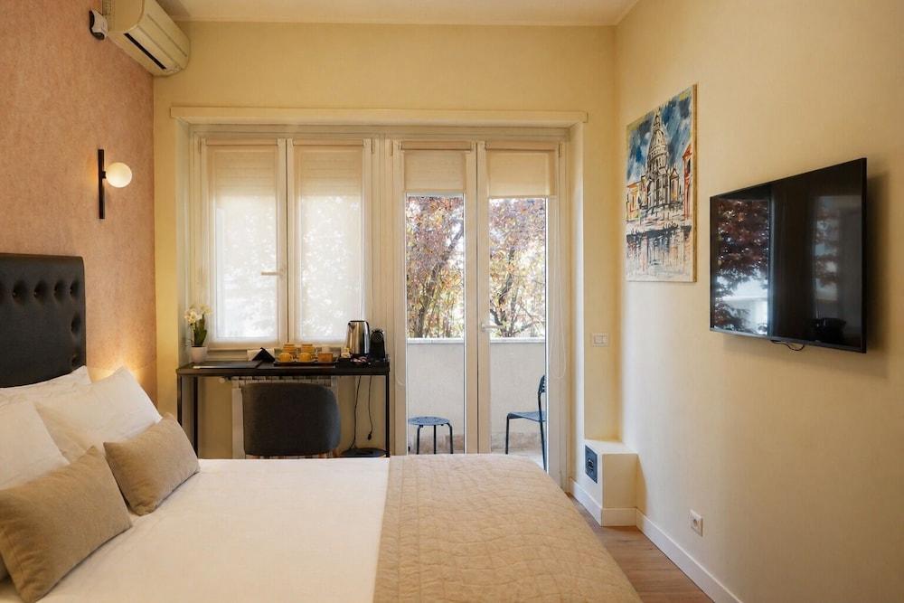 Vatican Dolce Remy Guest House Room Type - Double or Twin Room, Private Bathroom