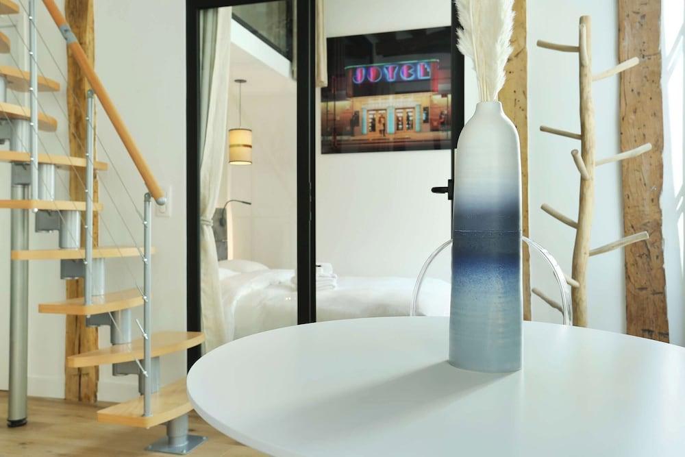 Charming Apartment Le Marais Center of Paris - Tap to explore photos