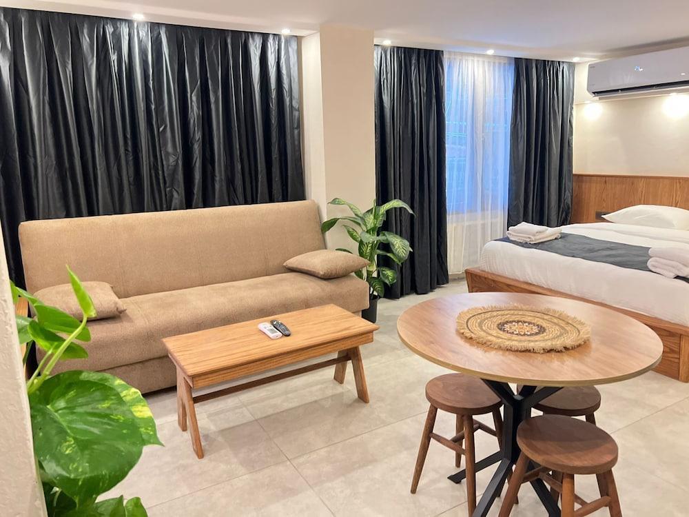 Khalkedon Suites Room Type - Standard Studio