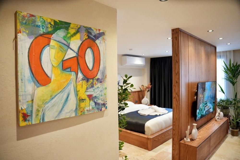 Khalkedon Suites Room Type - Family Studio 1st