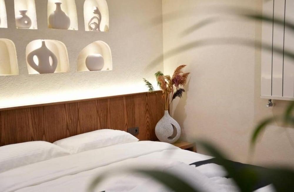 Khalkedon Suites Room Type - Premium Comfort Deluxe Studio 4th