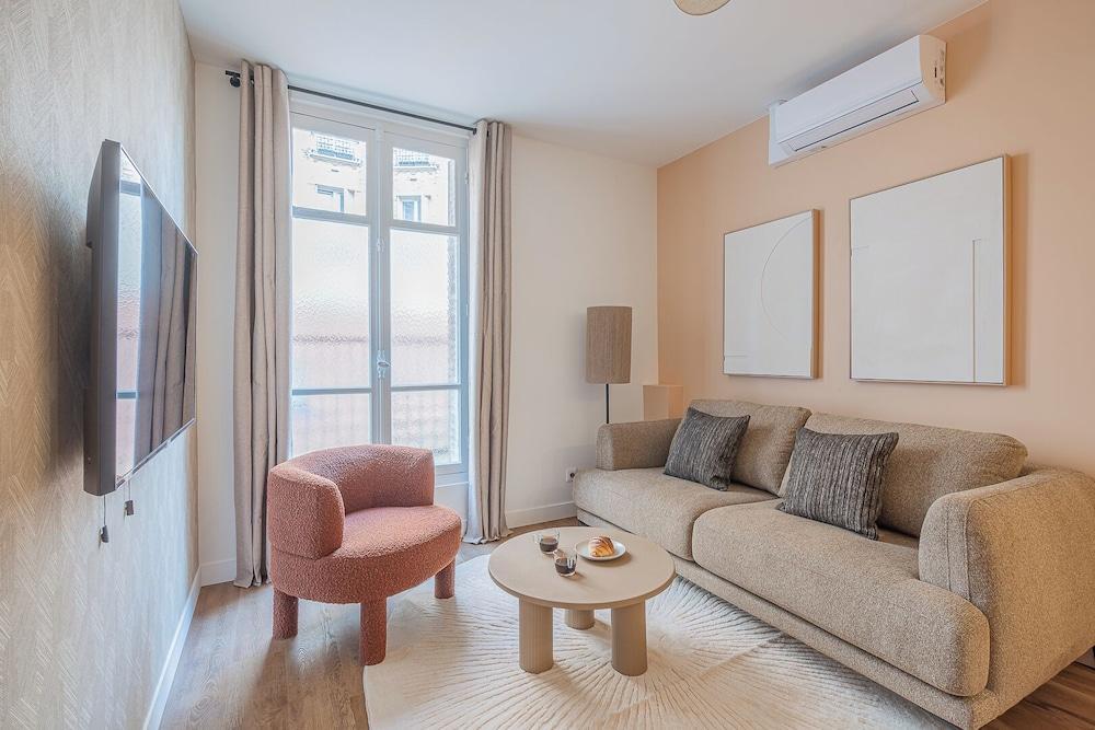 LevloftParis Room Type - Comfort Apartment, Balcony