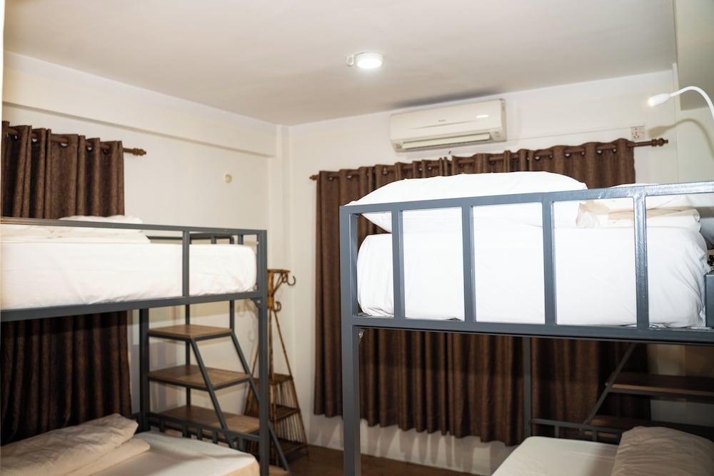 Aarya Wellness & Hostel Room Type - Economy Shared Dormitory, 4 Bedrooms