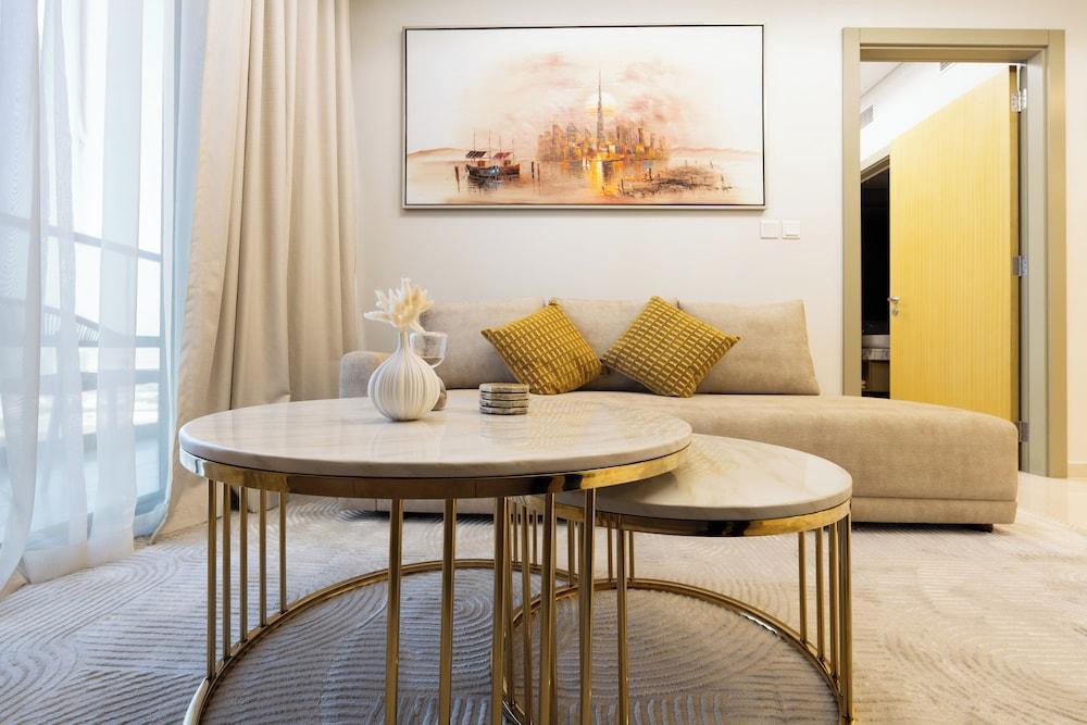 Keyrock Living - Premium 2BR Retreat - Tap to explore photos