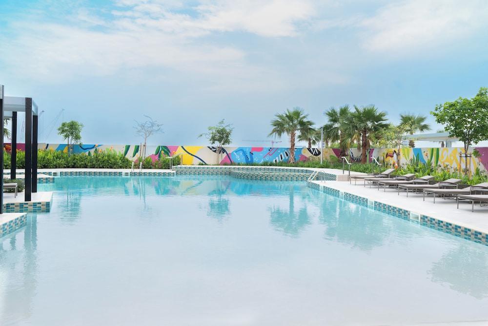Keyrock Living - Premium 2BR Retreat - Tap to explore photos