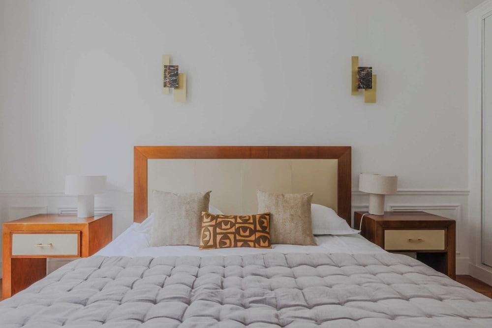 Spacious Apartment - 5br/12p - Chaillot - Tap to explore photos