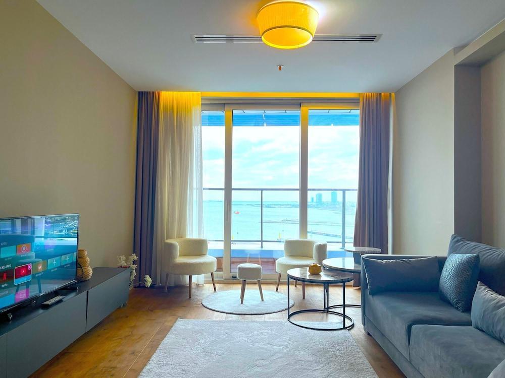 Flex Ottomare Suites Room Type - Deluxe Condo, Balcony, Sea View