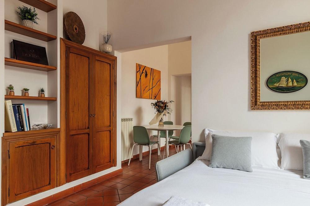 Modern Apt near Piazza di Spagna