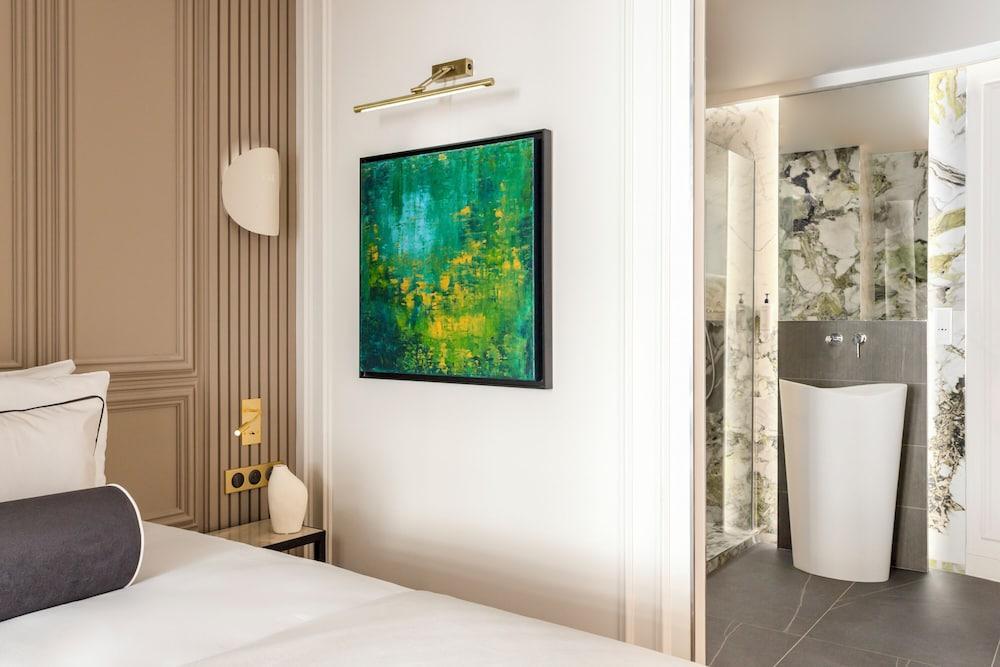 Merveil Luxury Suites - Grenelle I-II - Tap to explore photos