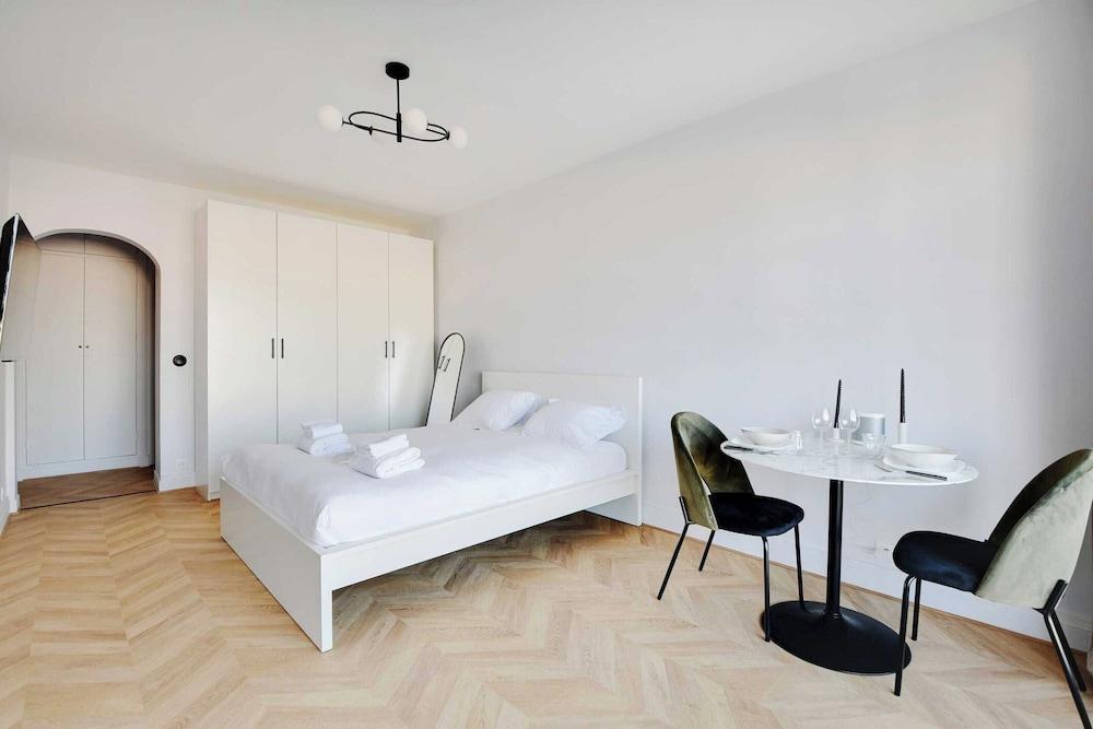 Elegant Studio Near Trocadero