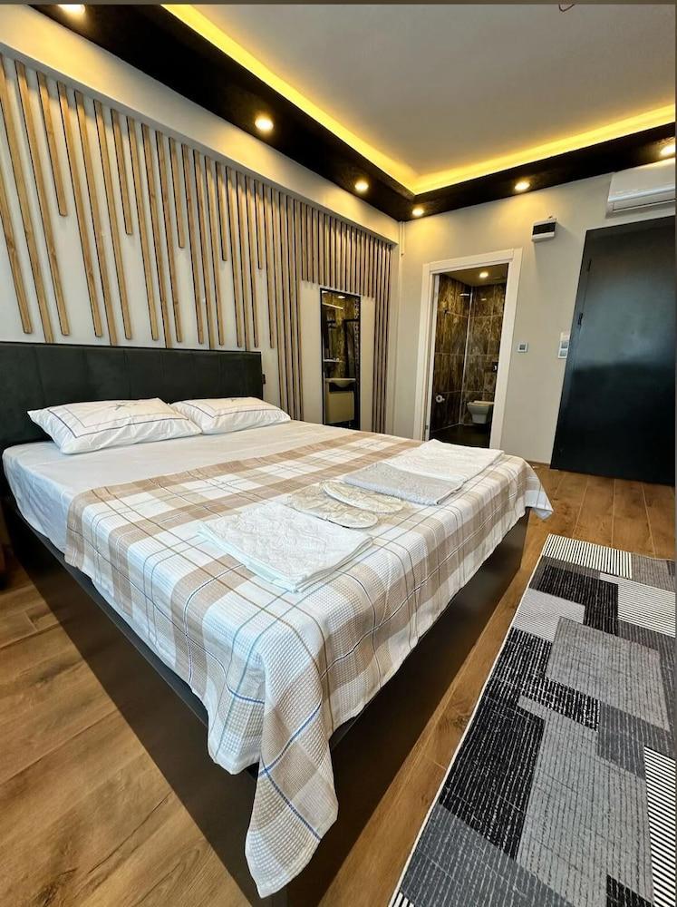 The Port Palace Otel Room Type - Standard Double Room, 1 Queen Bed, Non Smoking, Private Bathroom