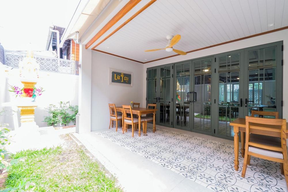 TUAN Hotel Bangkok near Wat Arun - Tap to explore photos
