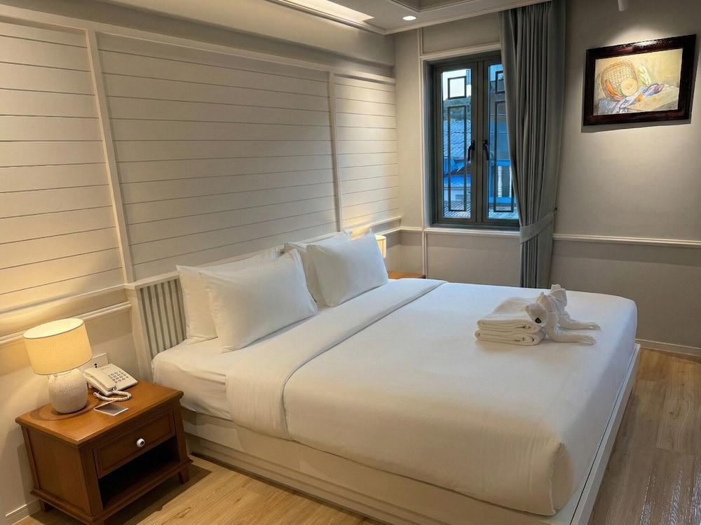 TUAN Hotel Bangkok near Wat Arun Room Type - Traditional Studio, City View
