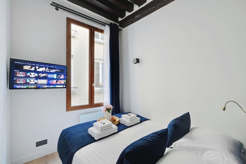 Cosy Apartment - 2br/4p - La Sorbonne / Quartier Latin - Tap to explore photos