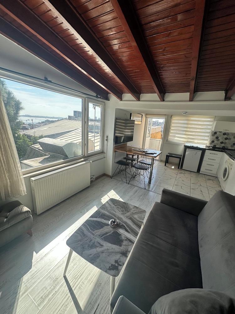 İsthouse Room Type - Superior Penthouse, Balcony, Sea View İsthouse Room Type - Superior Penthouse, Balcony, Sea View