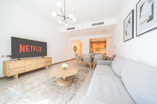 Stunning 2BR Apt – High-Floor with Breathtaking Views - Tap to explore photos