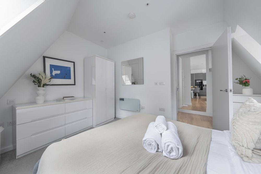 Chic 1BR Close to Tower & Thames