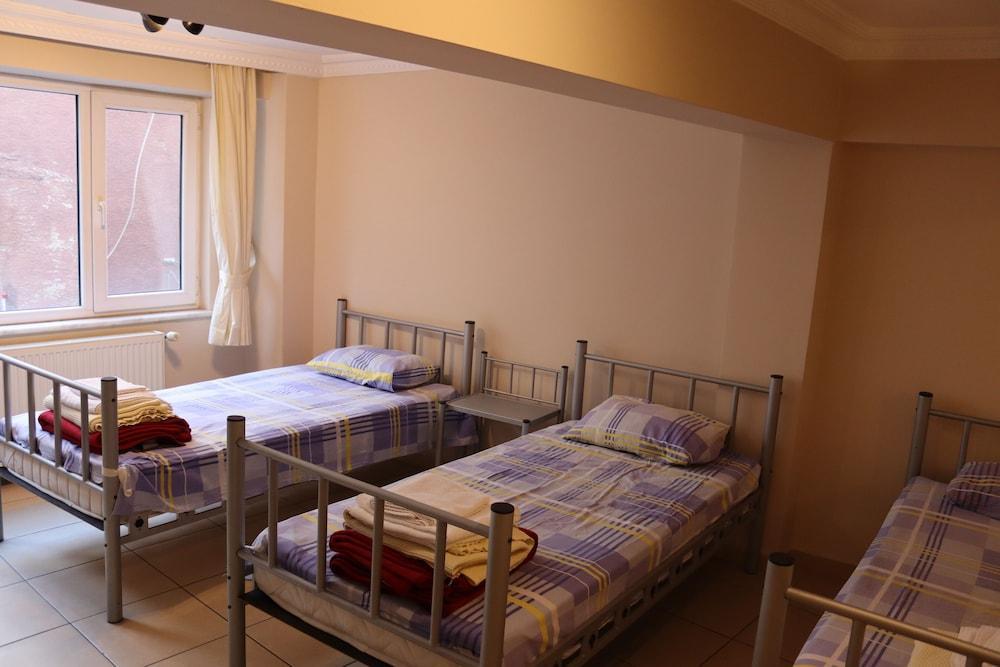 HOSTELİST - Tap to explore photos