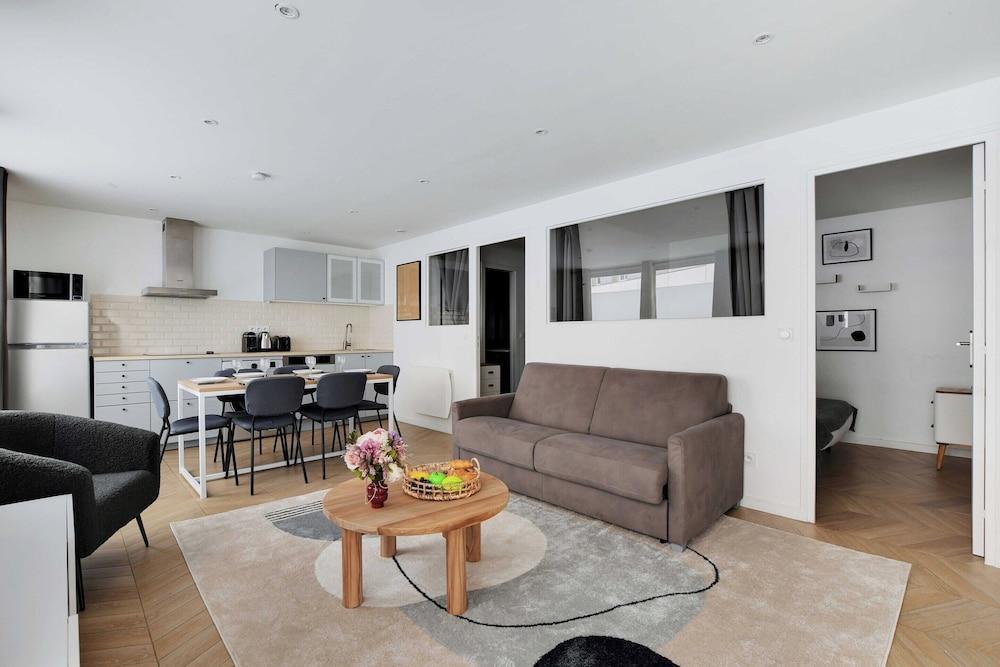Chic Apartment 2br/6p - Biblio Francois-mitterrand - Tap to explore photos