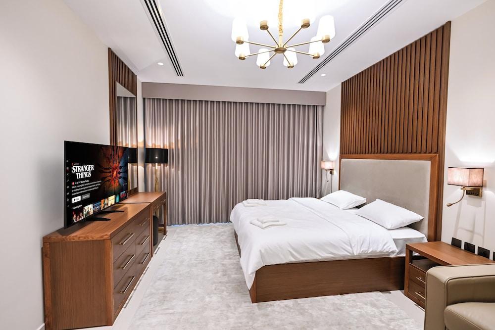 Elite Downtown Residence 2 Room Type - Deluxe Studio Suite, 1 Queen Bed, Balcony, City View Elite Downtown Residence 2 Room Type - Deluxe Studio Suite, 1 Queen Bed, Balcony, City View