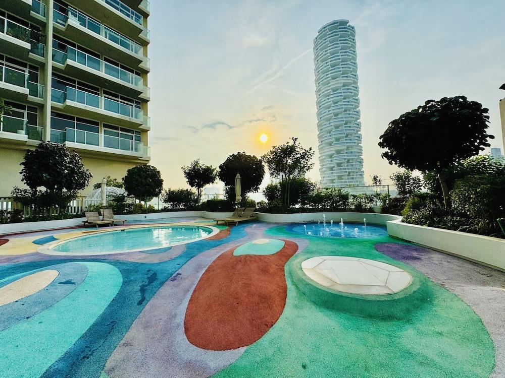 Venduras - Chic Apt Hameni Tower JVC - Tap to explore photos