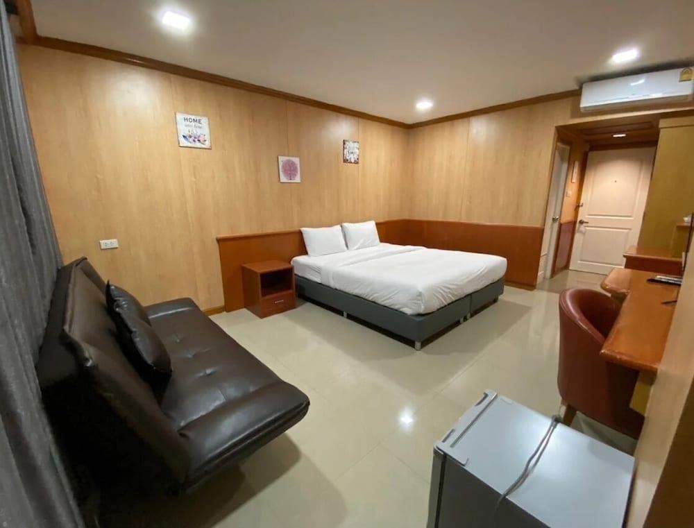 grannylla Ramkhamhaeng Room Type - Standard Studio