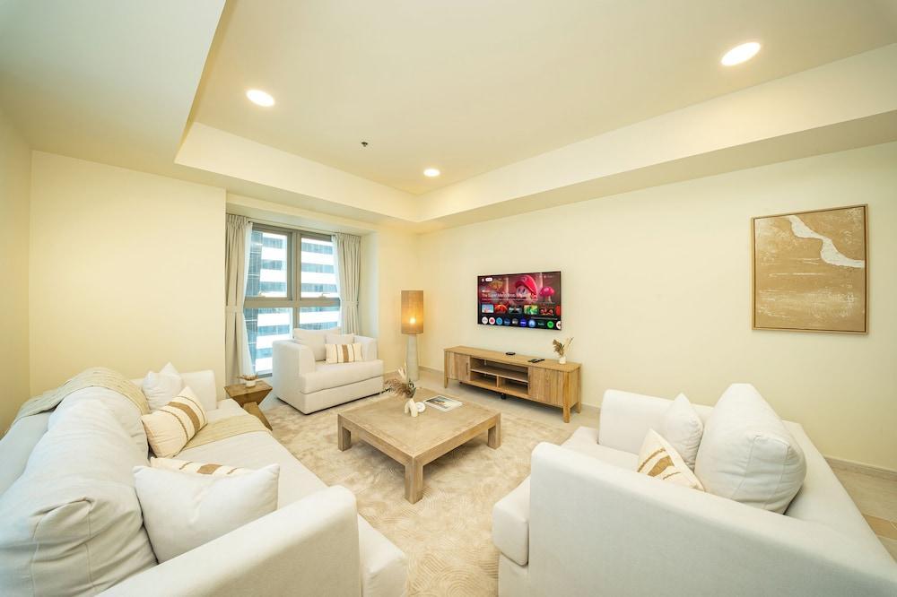 PVH - 3BR & Maids Room - Princess Tower - Tap to explore photos