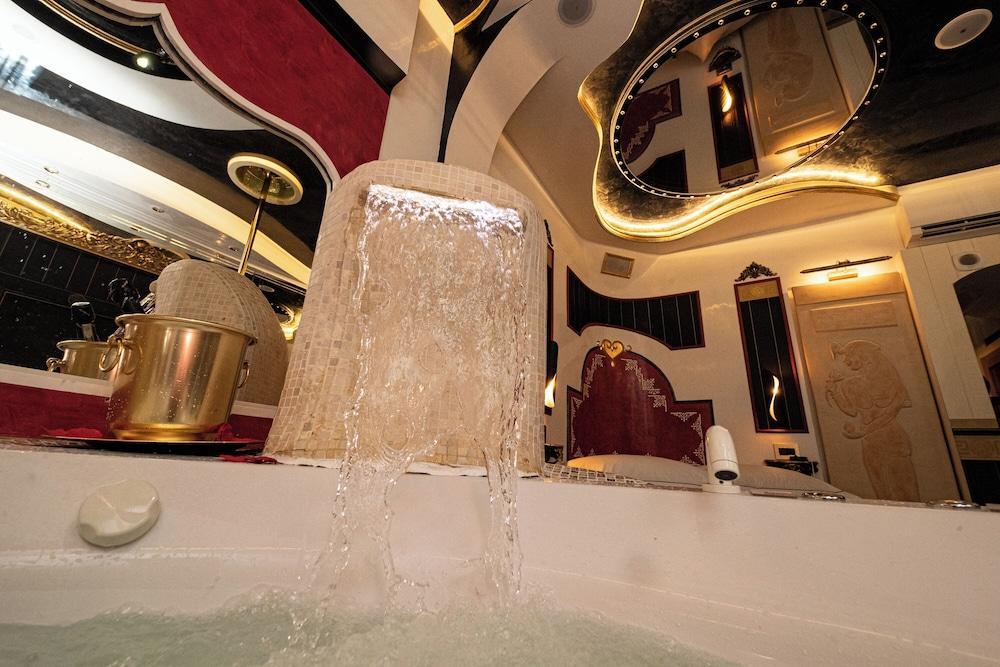 guest house eros suite - Tap to explore photos